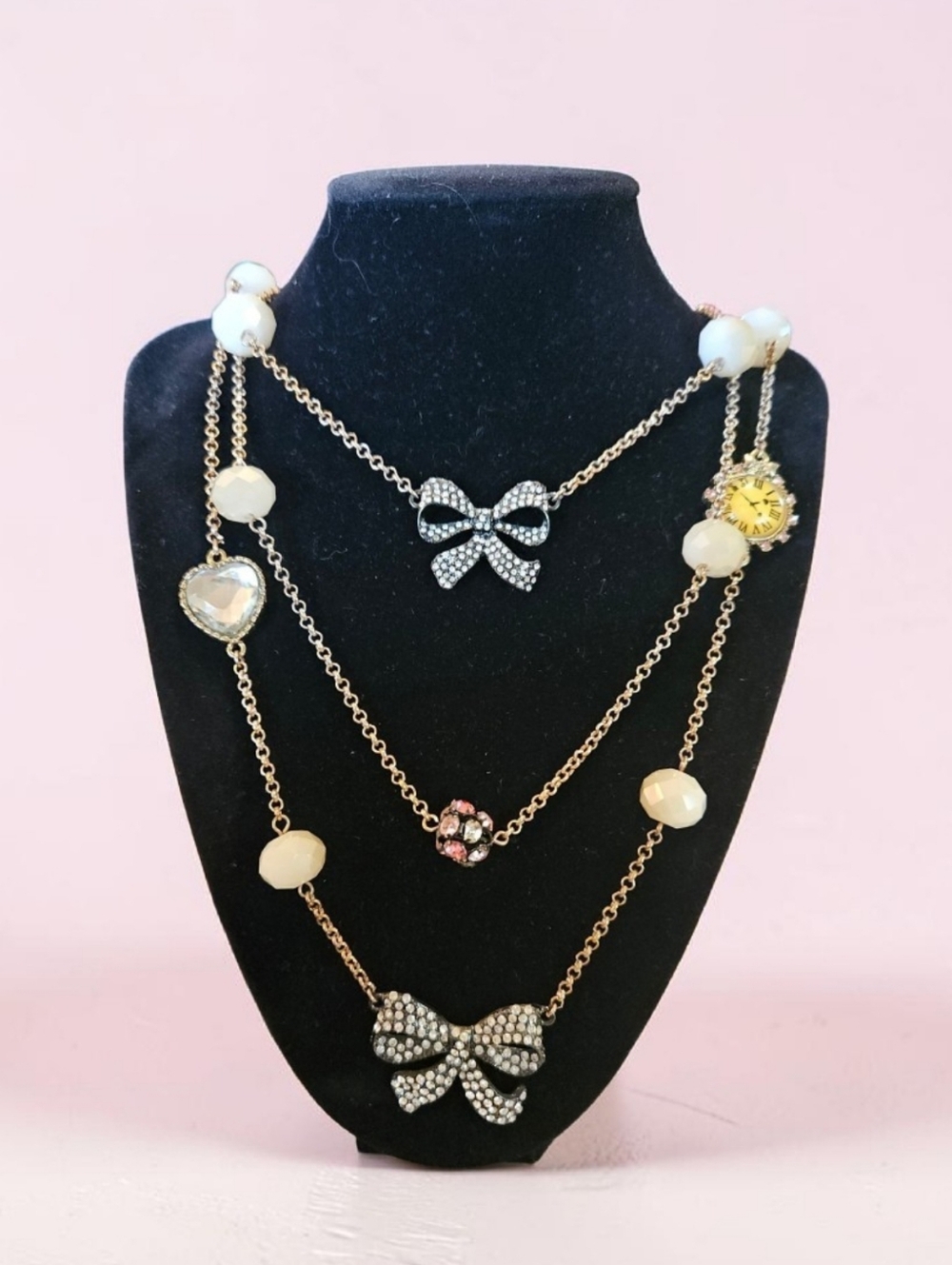 🎀🕰️Betsey Johnson 3-Strand Layered Charm Necklace Clock & Bows - NWT